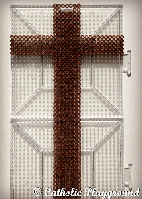 perler bead crucifix