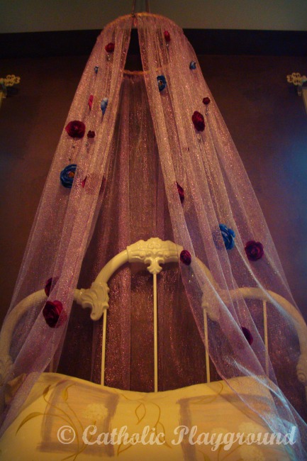 saint therese bed canopy