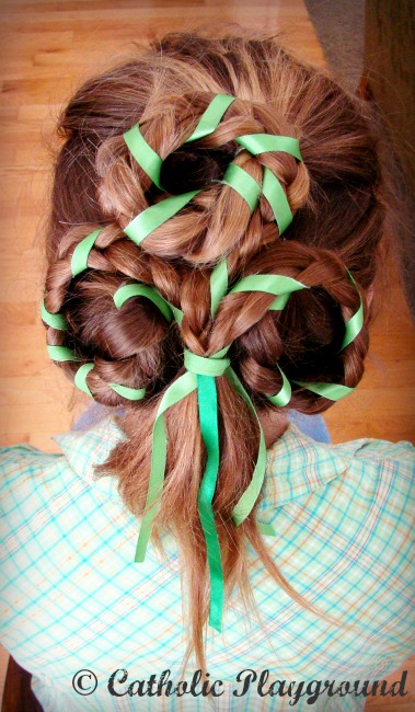 st patrick's day shamrock braid hairstyle