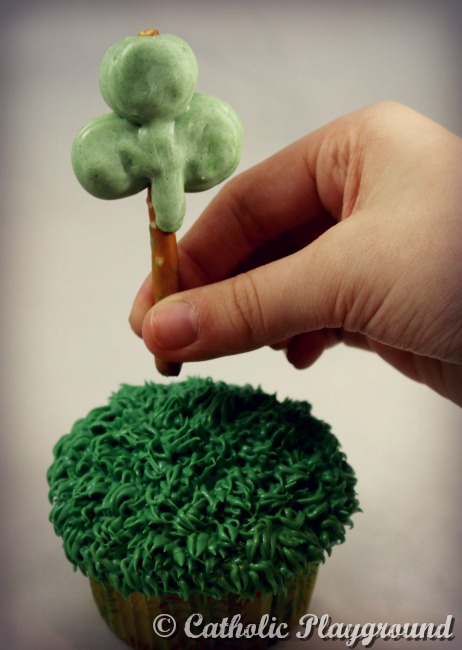 saint patrick's day cupcakes